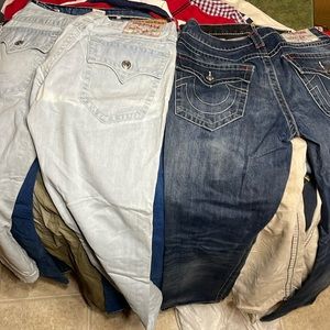 2 men’s straight true religion jeans
